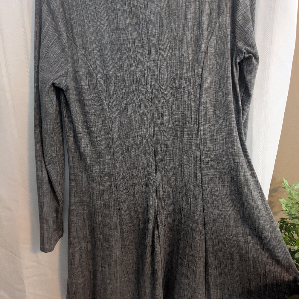 Lila Rose Charcoal Long Sleeve Dress. Size Large. - Picture 5 of 6